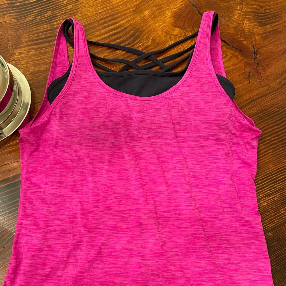 Athleta workout tank with built in sports bra.